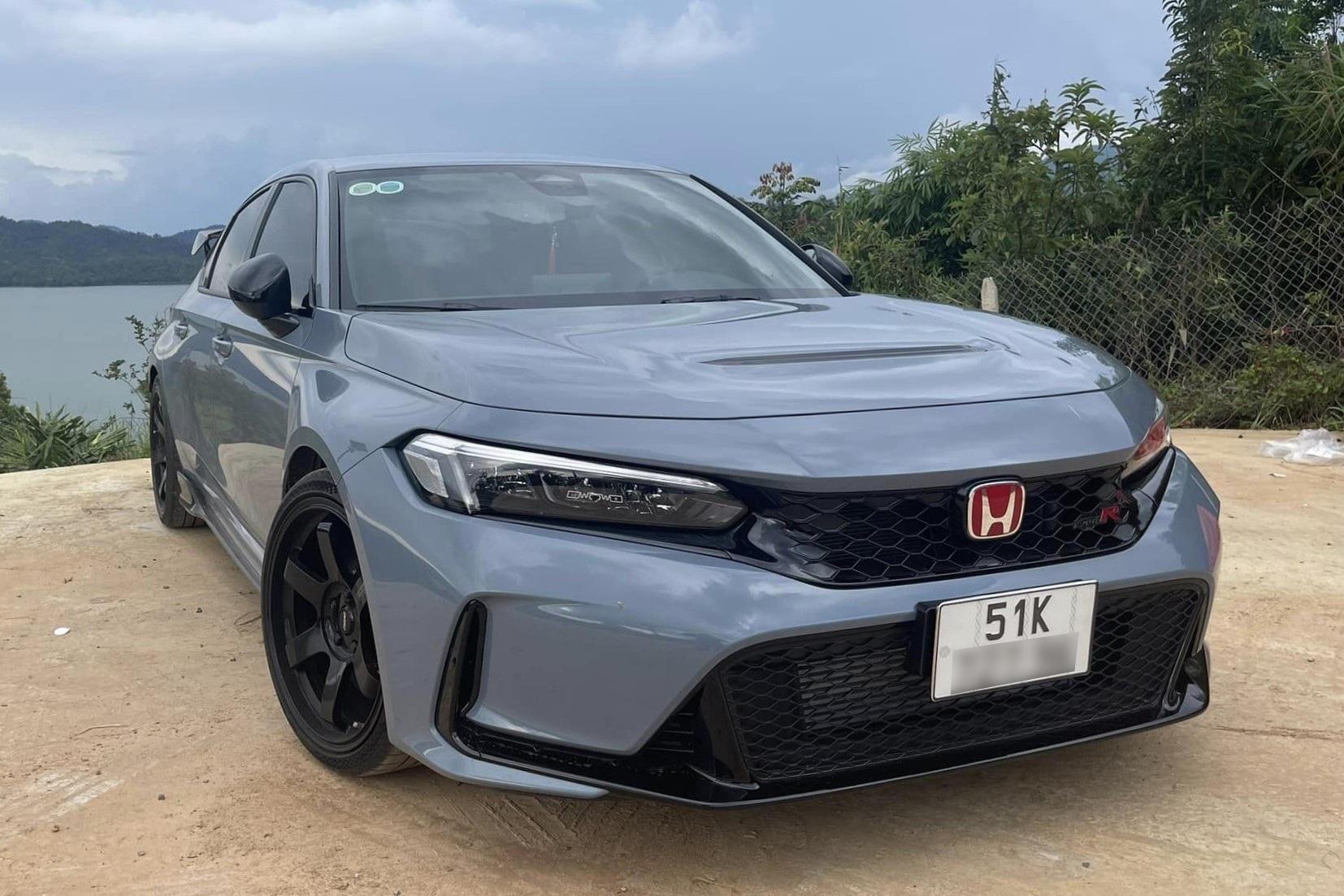 Honda Civic Type R lên sàn xe cũ, giá rao bán đắt hơn giá niêm yết xe mới