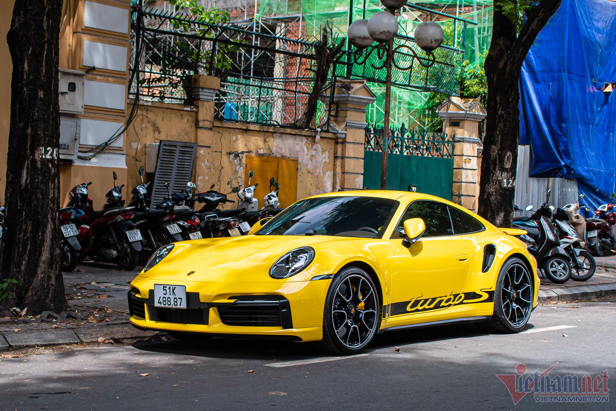 Cận cảnh Porsche 911 Turbo S giá hơn 17 tỷ của đại gia Sài Gòn