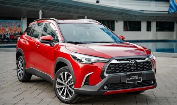 Tổng hợp các dòng xe Toyota 5 chỗ gầm cao và giá bán mới nhất năm 2024