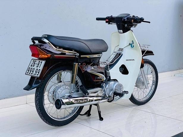 Honda Dream Việt biển ngũ 9 độc nhất miền Bắc giá gần 400 triệu đồng