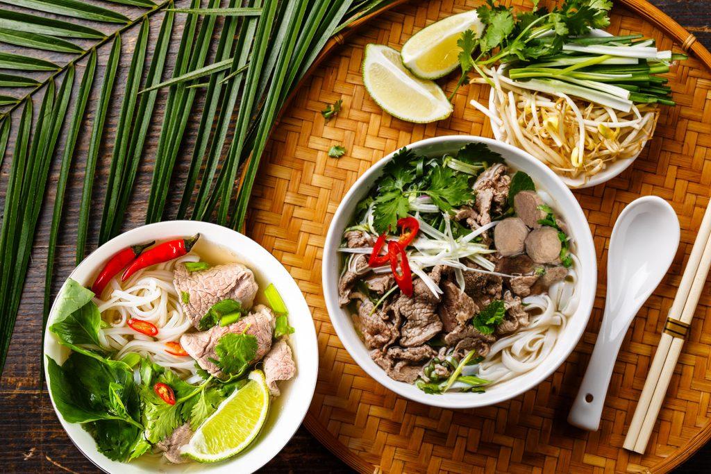 1 bát phở bao nhiêu calo? Nên ăn loại phở nào