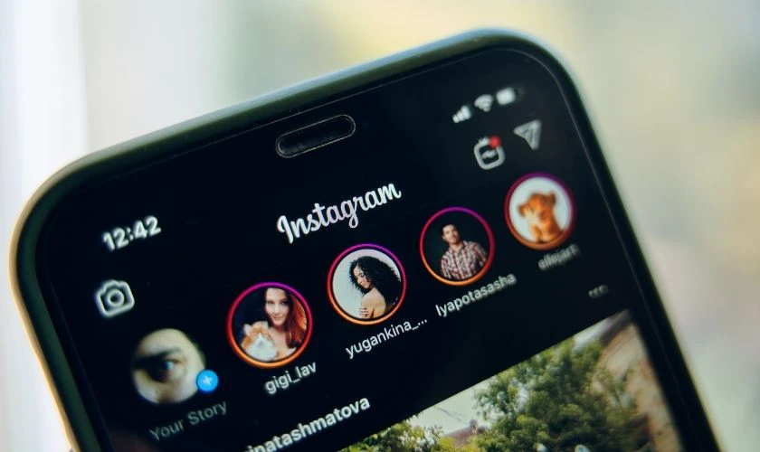 Cách ẩn bài viết trên Instagram vẫn mở lại được dễ dàng