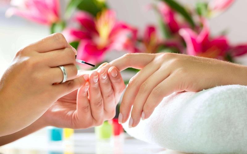 Nghề nail được xem vừa thuộc mệnh mộc và mệnh thủy