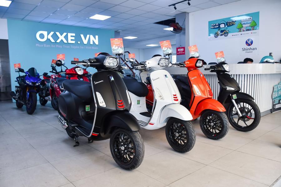 OKXE kinh doanh xe m&aacute;y mới với c&aacute;c mẫu xe tay ga Piaggio v&agrave; Vespa.