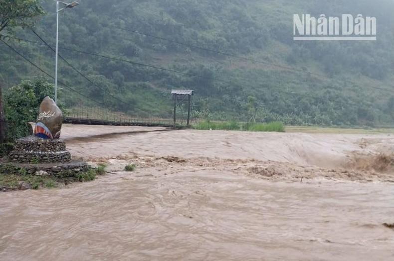 Sơn La di dời khẩn cấp 62 nhà do ảnh hưởng của bão số 3 ảnh 1