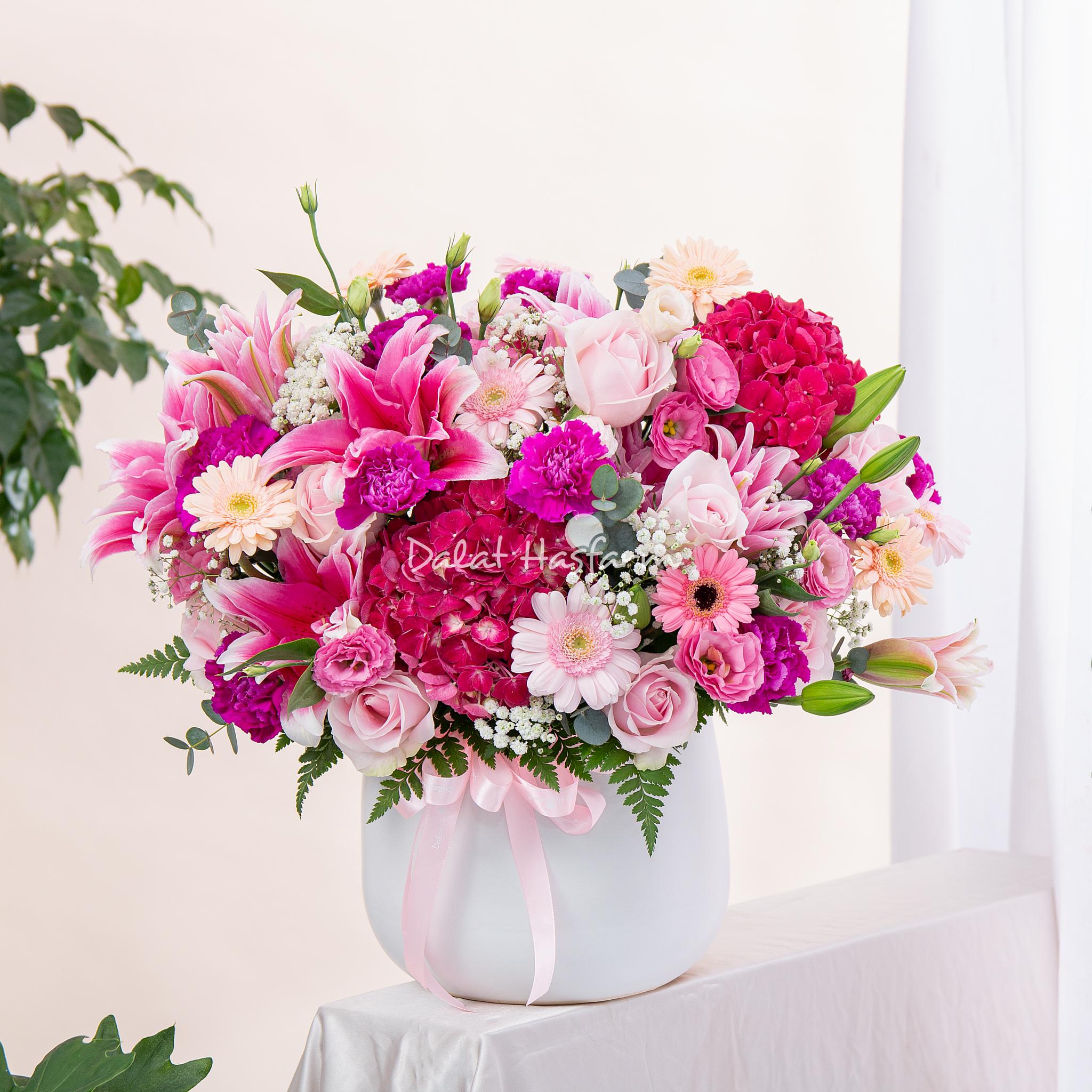 Bình Hoa Ngày Mới An Nhiên 571 Dalat Hasfarm Lily Kép Rose Lily Hoa Hồng Rose Sweet Avalanche Hoa Cẩm Tú Cầu Hydrangea Hoa Cát Tường Lisianthus Hoa Đồng Tiền Gerbera Hoa Cẩm Chướng Carnation Hoa Baby Gypsophila