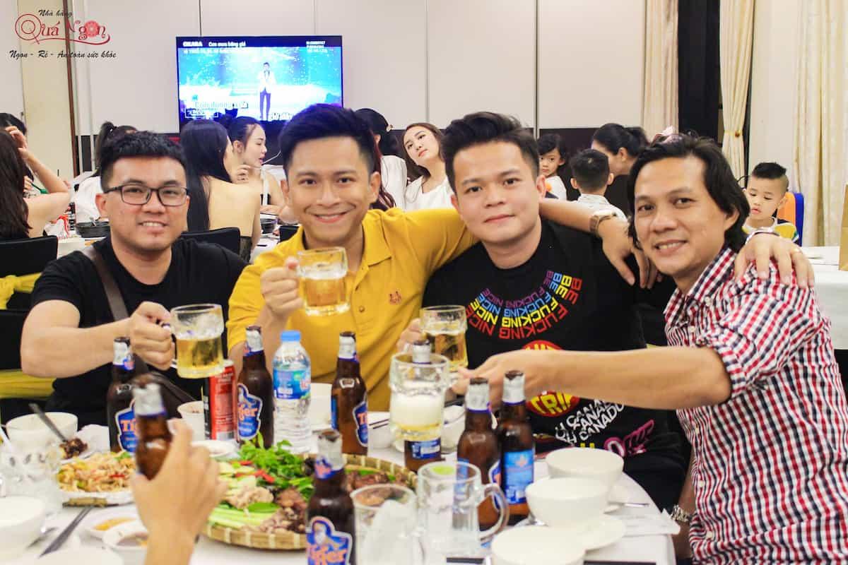 dat tiec sinh nhat tai tan binh