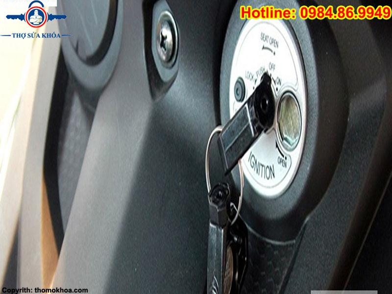 Cách Mở Khóa Cổ Xe Sirius