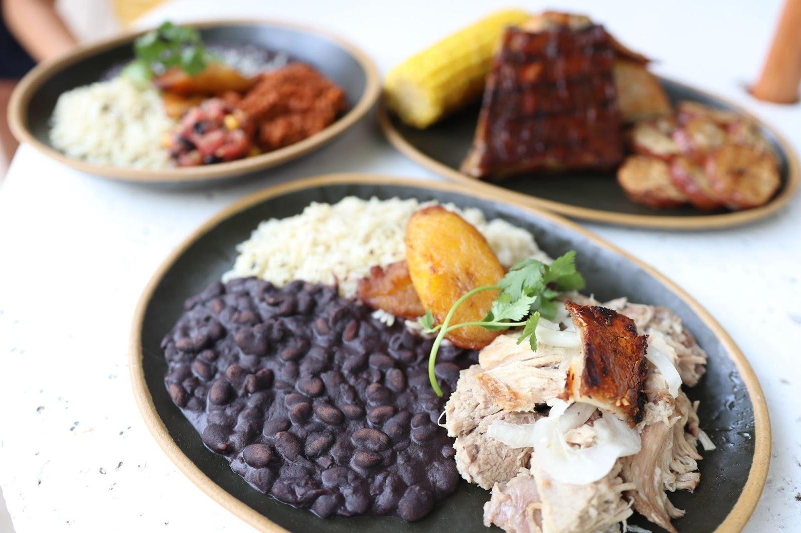 Plates of food from Thunder Falls Terrace