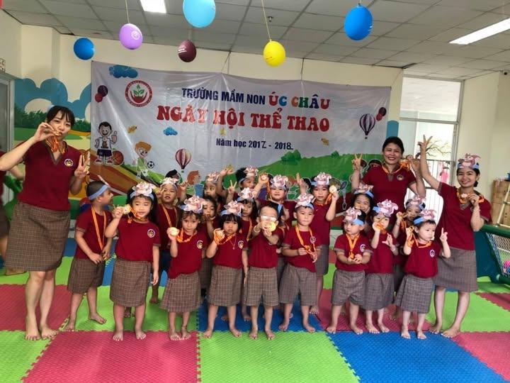 đông phục học sinh mẫu giáo