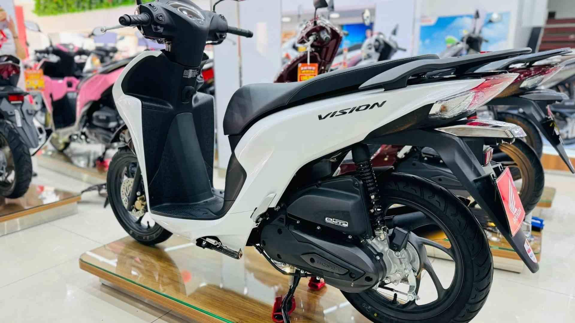Top 3 phiên bản Vision trắng được ưa chuộng nhất 2025