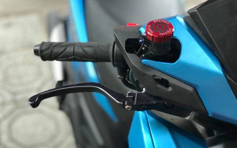 xuất xứ của tay thắng adelin